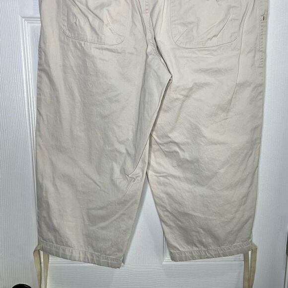 Walt Disney World Capri pant Sz off white Sz Medium - Picture 7 of 12